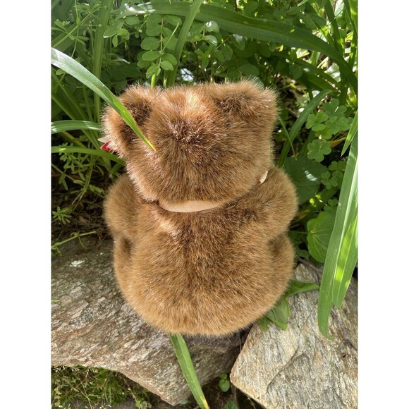 Ty Classics Magee Bear with Bow Sitting Teddy 9.5 inch with Heart Paper tag 1998 - Picture 3 of 5